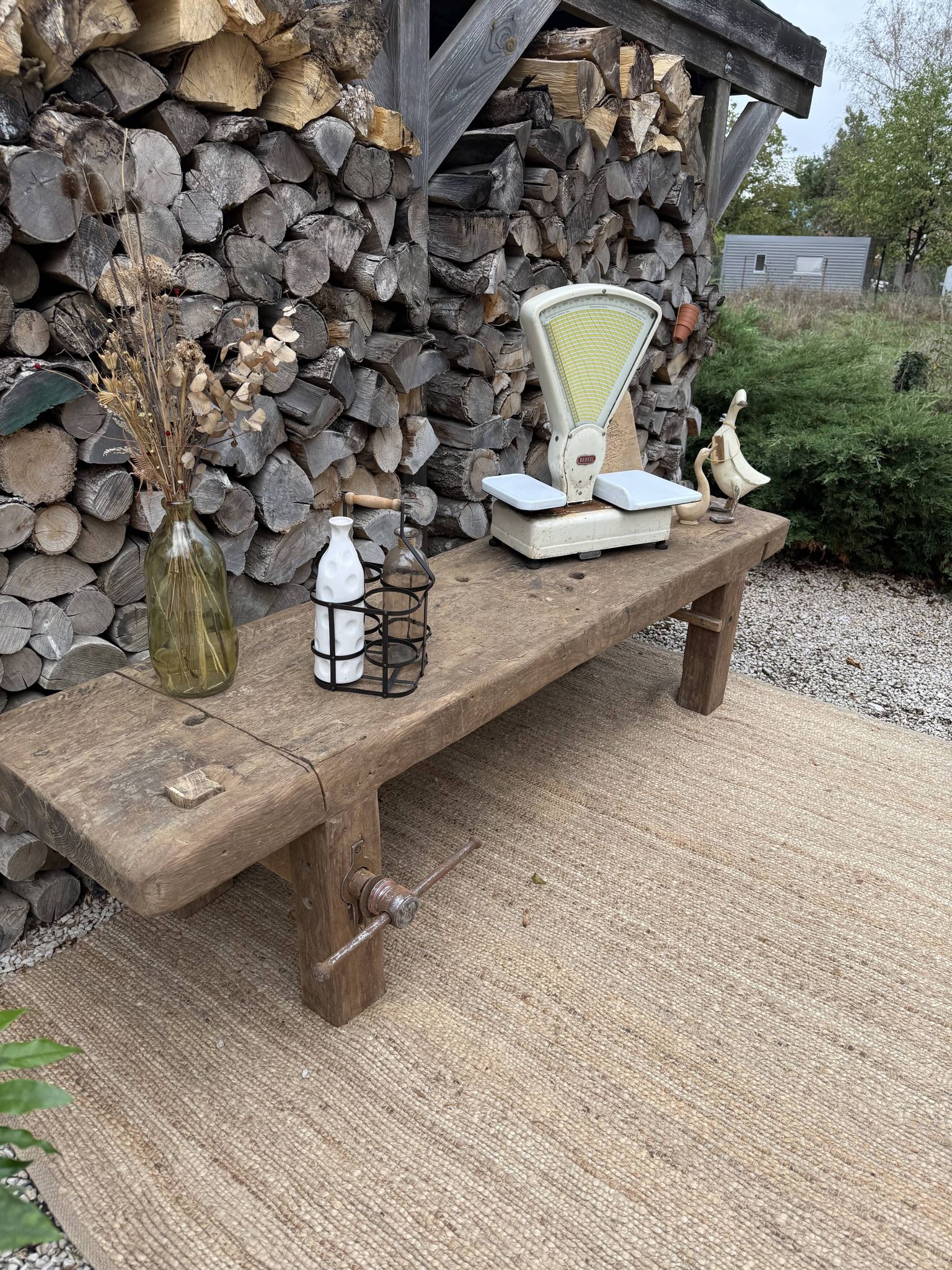 low carpenter's bench / TV cabinet bench