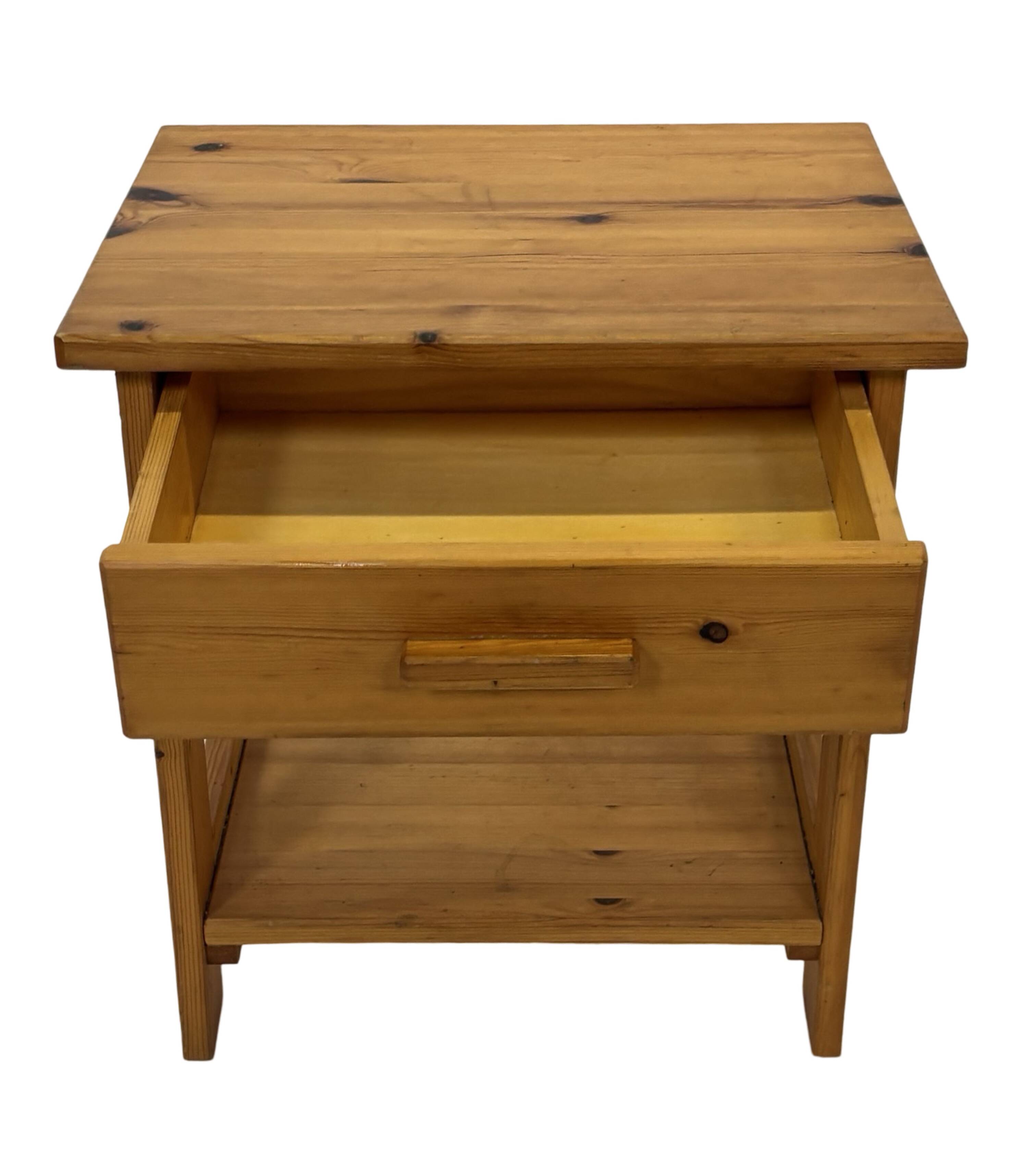 Vintage pinewood bedside table compact design 70's