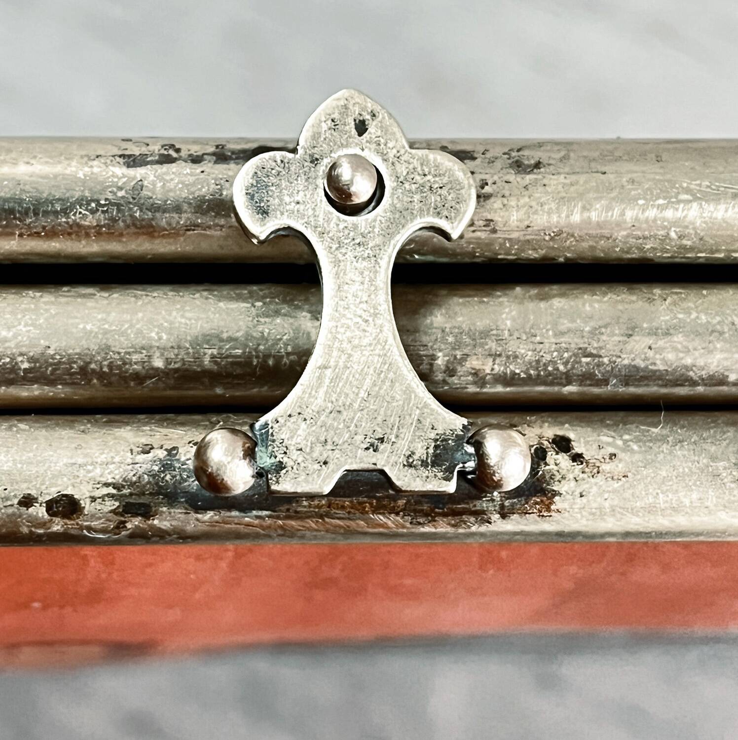 Very large triptych mirror from the early 20th century.