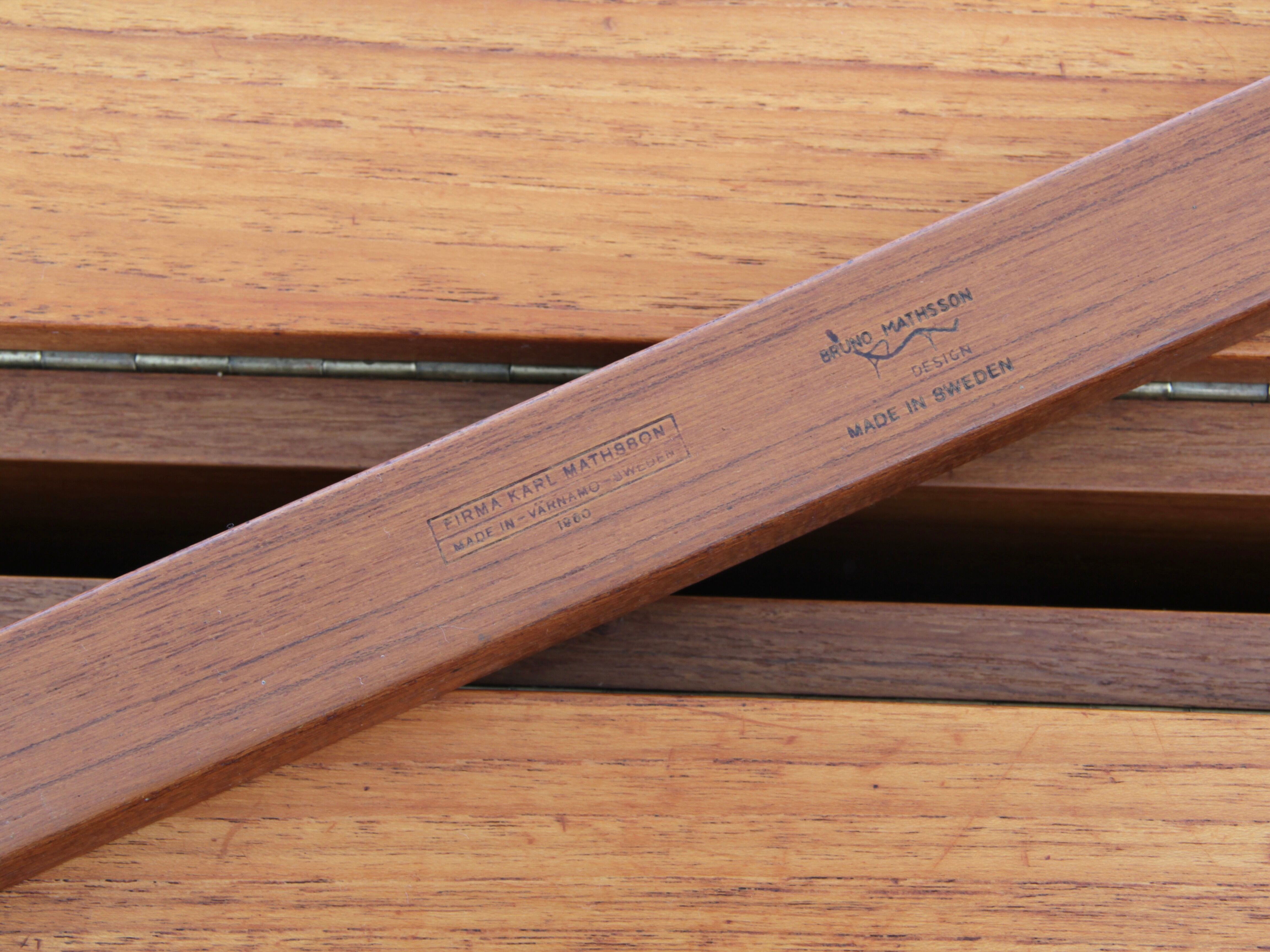 Scandinavian dining table model Maria by Bruno Mathsson in teak, 1960 edition