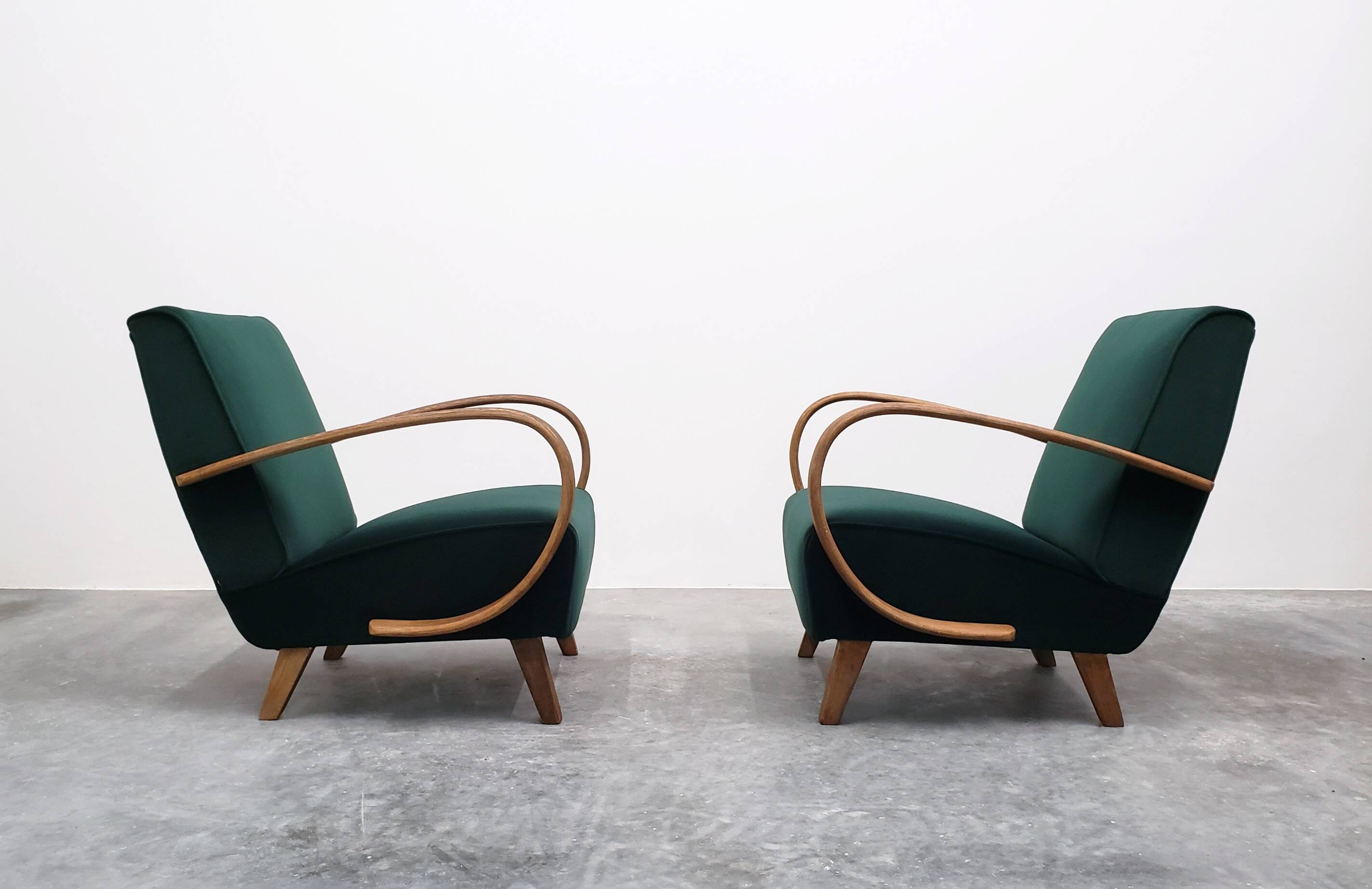 1930 Jindrich Halabala Bentwood Armchair in Emerald Green Velvet