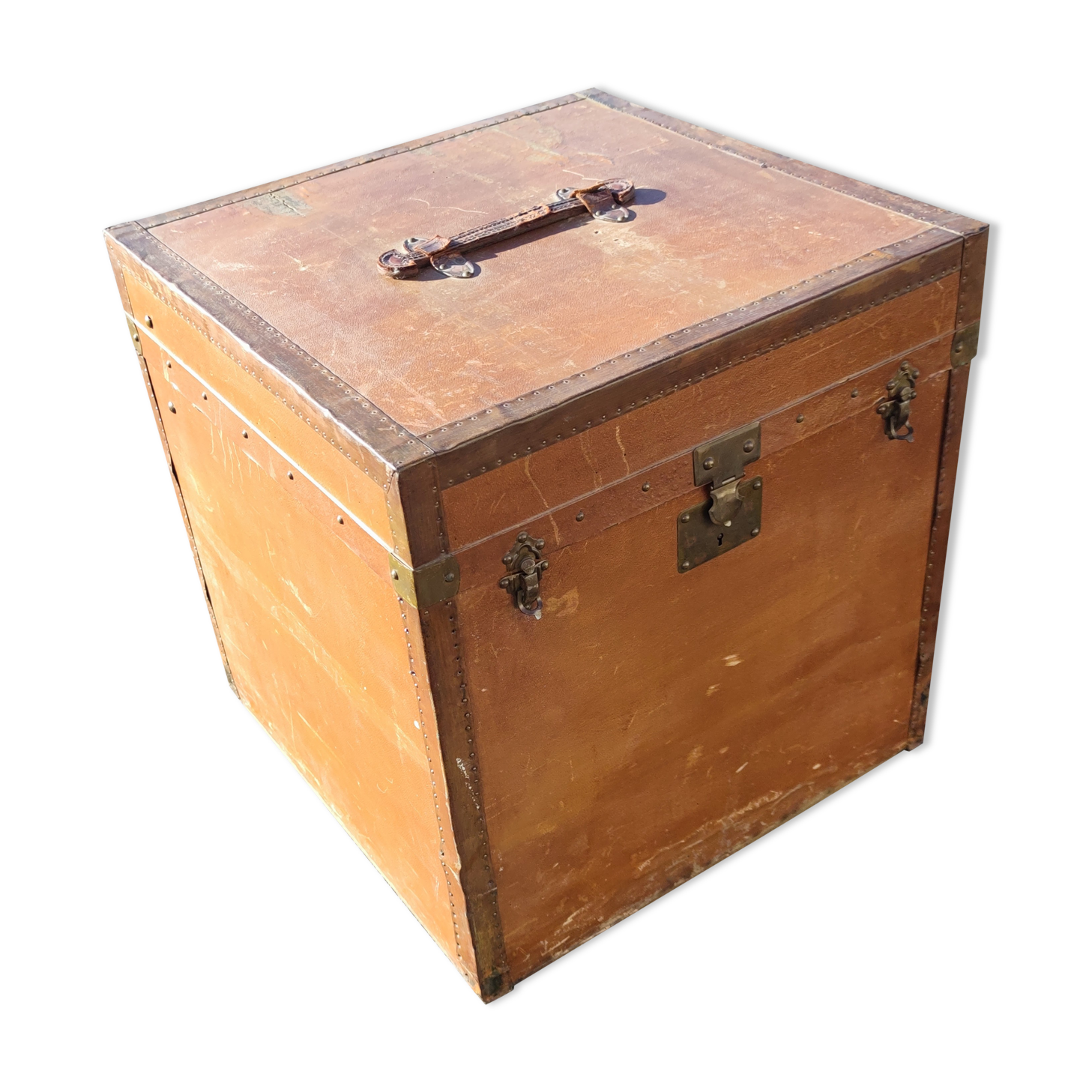 Malle de voyage en bois recouverte de moleskine vers 1900