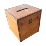 Wooden travel trunk covered with moleskine circa 1900