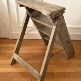 Escabeau pliant en bois ancien