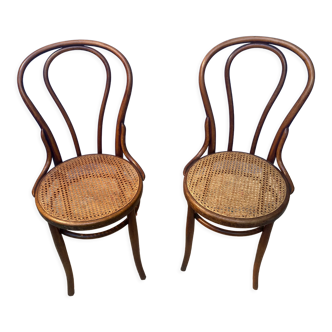 Set of 2 canned chairs