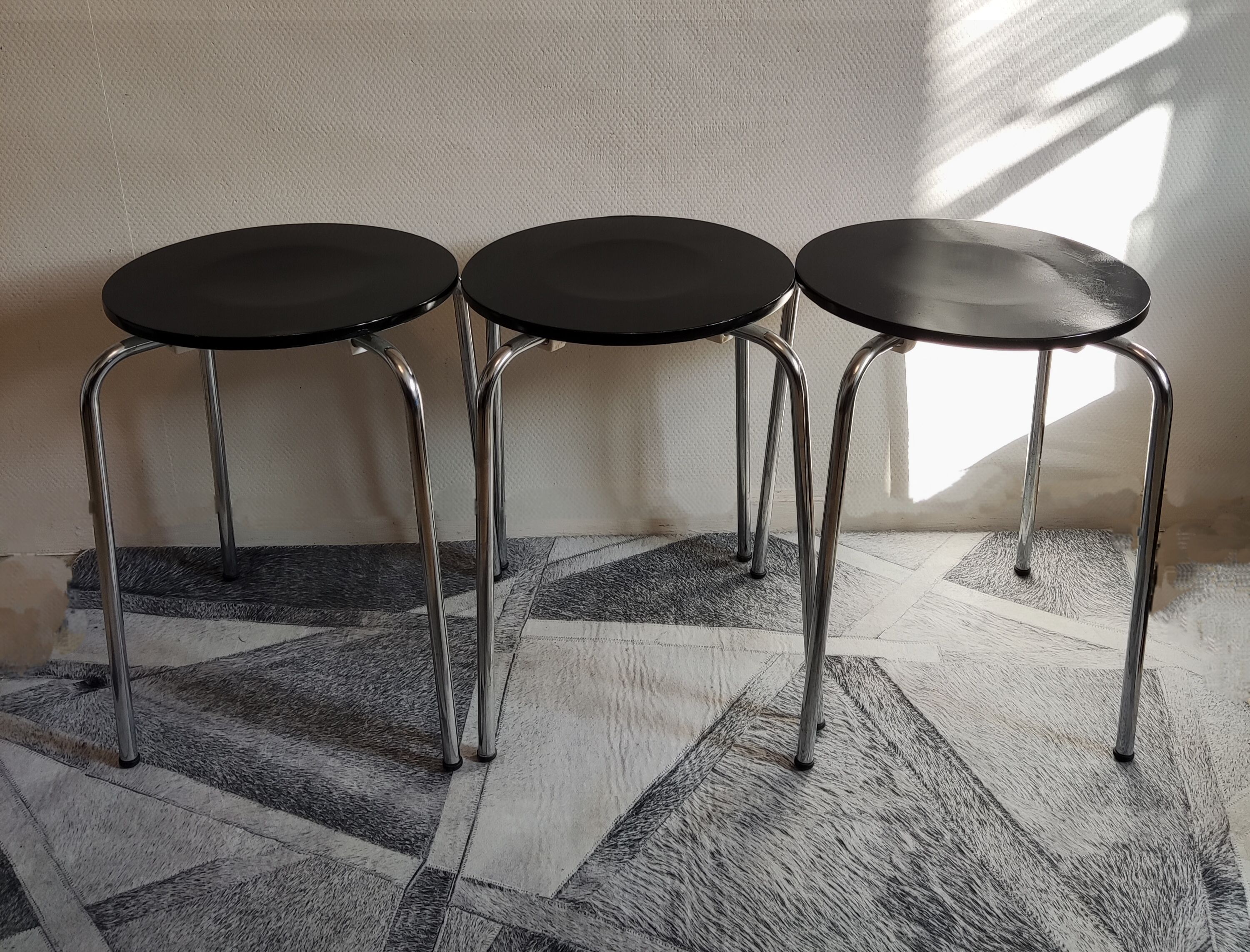 Black stackable stools
