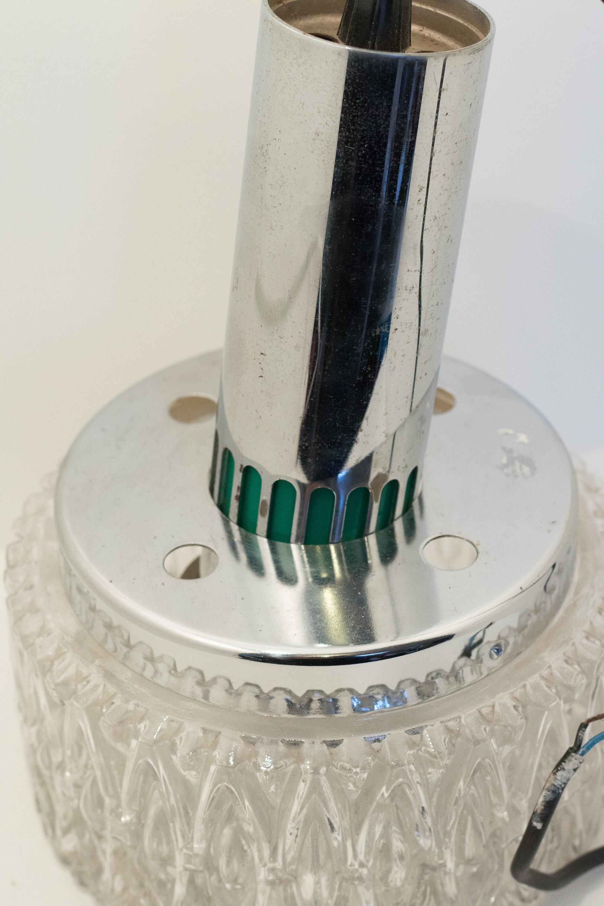 Space age hanging lamp