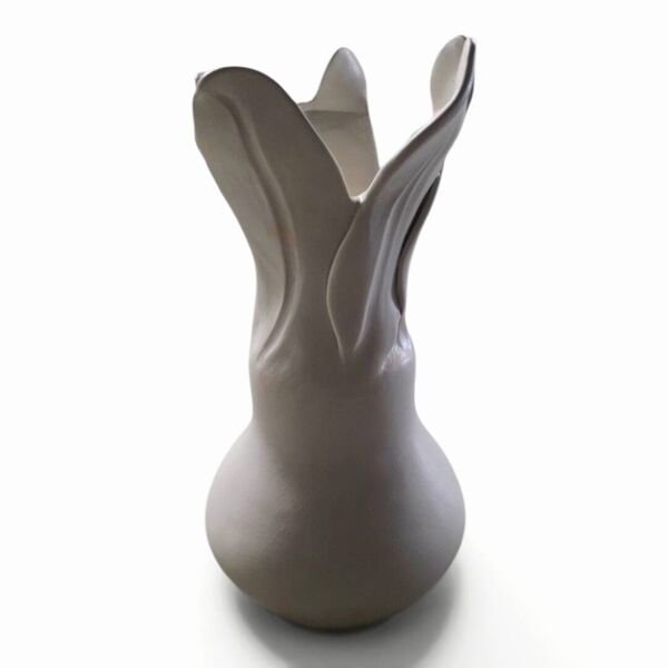 Vase sculpture anthropomorphe en céramique grise - Signé ''Nolli'', 1990