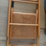 Folding chair in cannage
