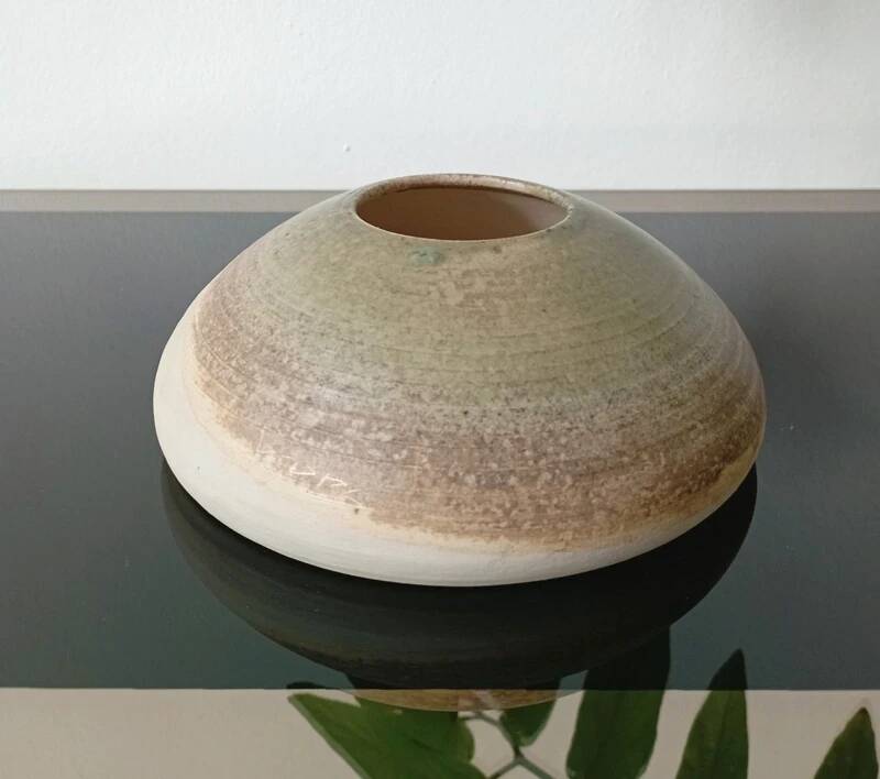 Vintage studio pottery signed - Variegated green and raw earth
