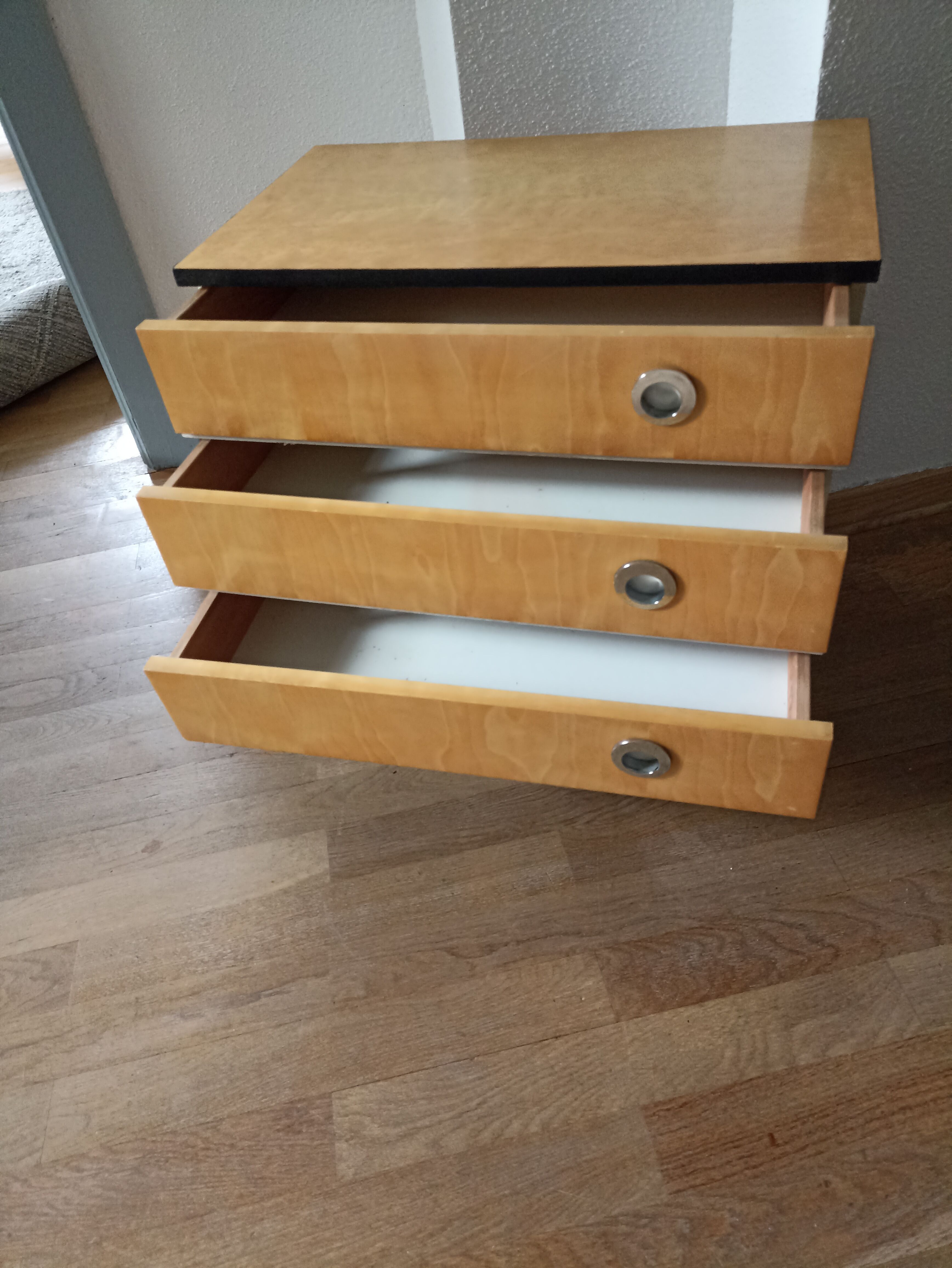 Commode vintage