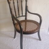Ancien fauteuil d'enfant en bois courbé Fischel