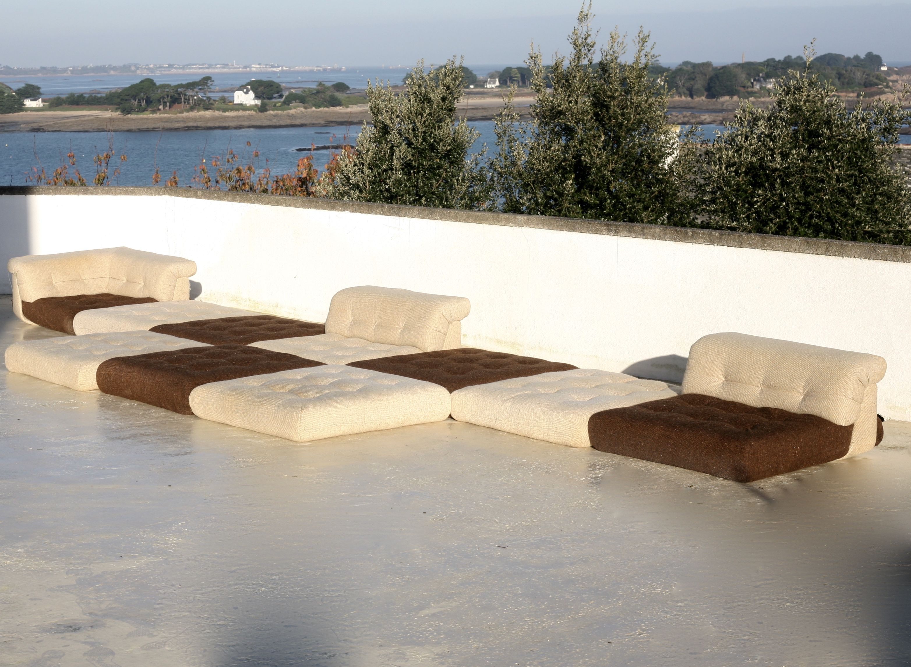 Modular sofa Mah Jong, Hans Hopfer, France, 1971. Roche Bobois Edition.