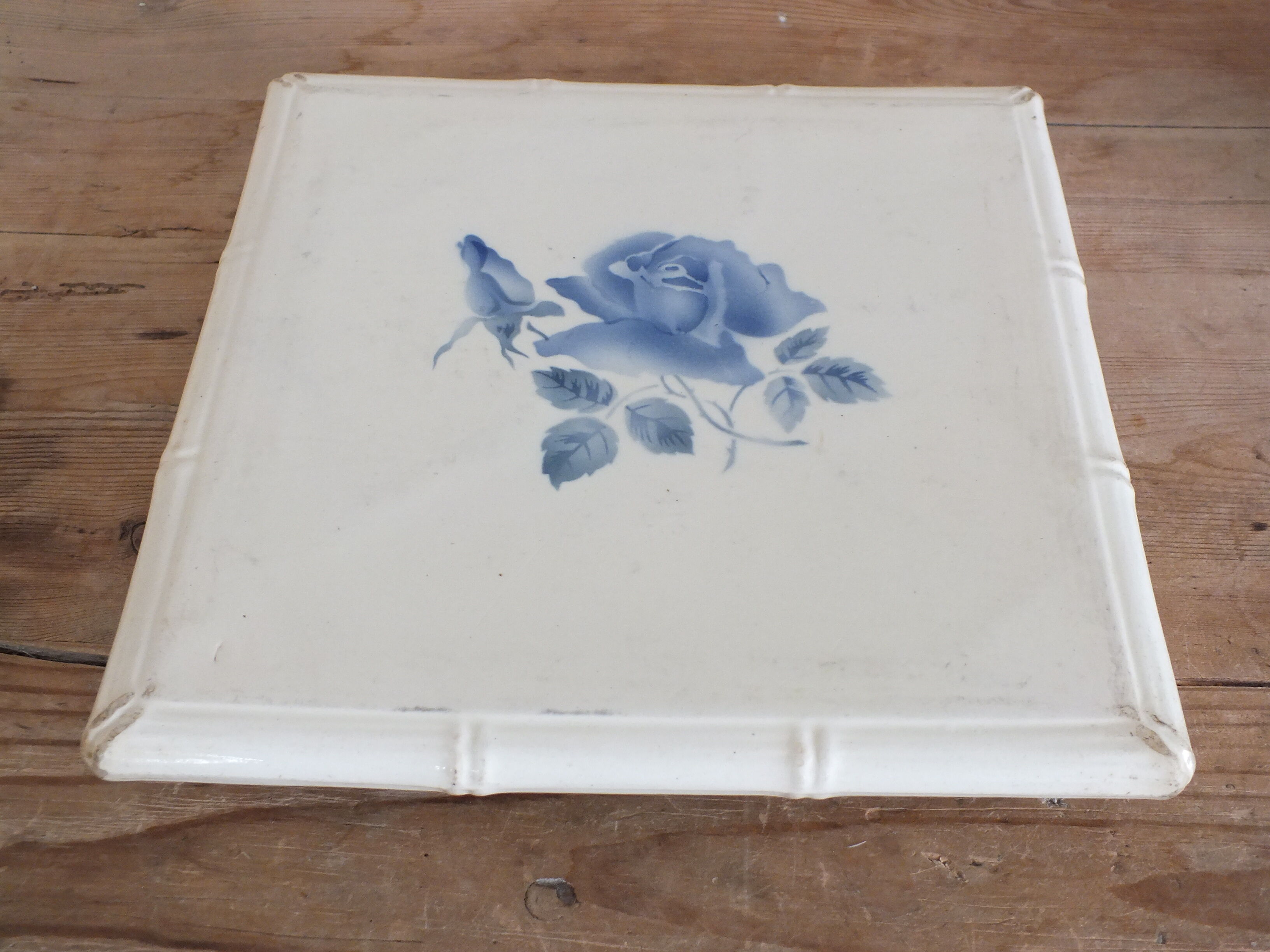 Old trivia Sarreguemines and Digoin - Rose Bleue