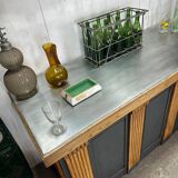 Zinc bar counter