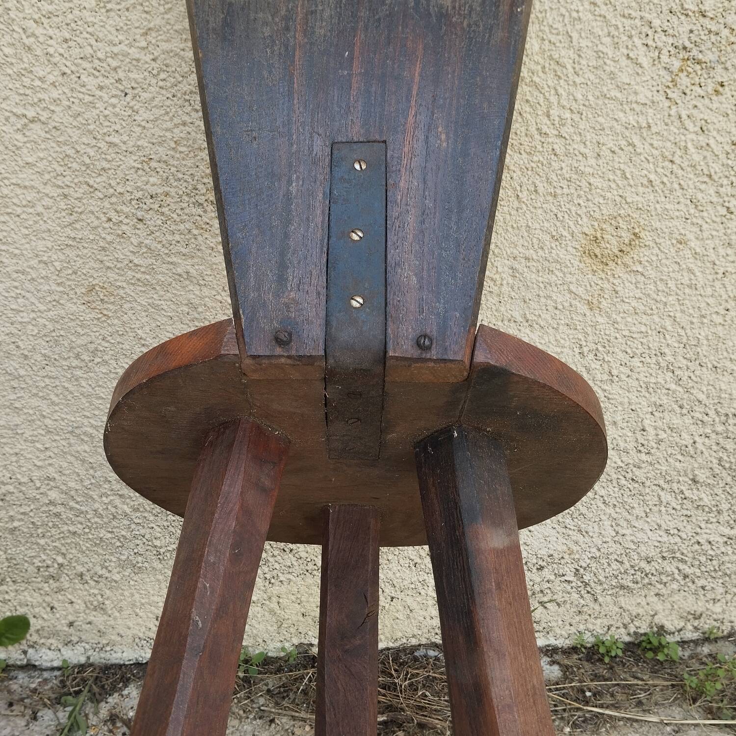 Brutalist tripod chair