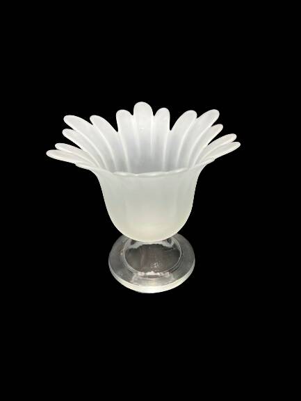 Glass flower vase