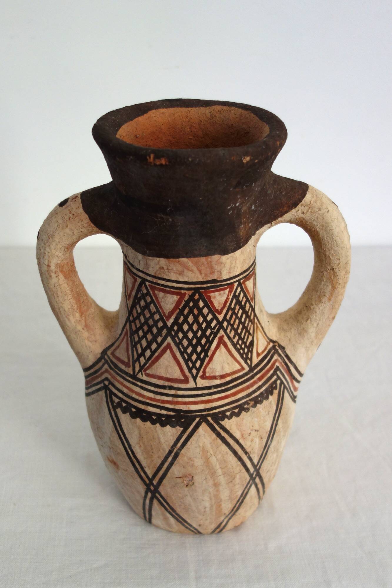 Ancient terracotta jar from the Rif (Morocco) H30cm