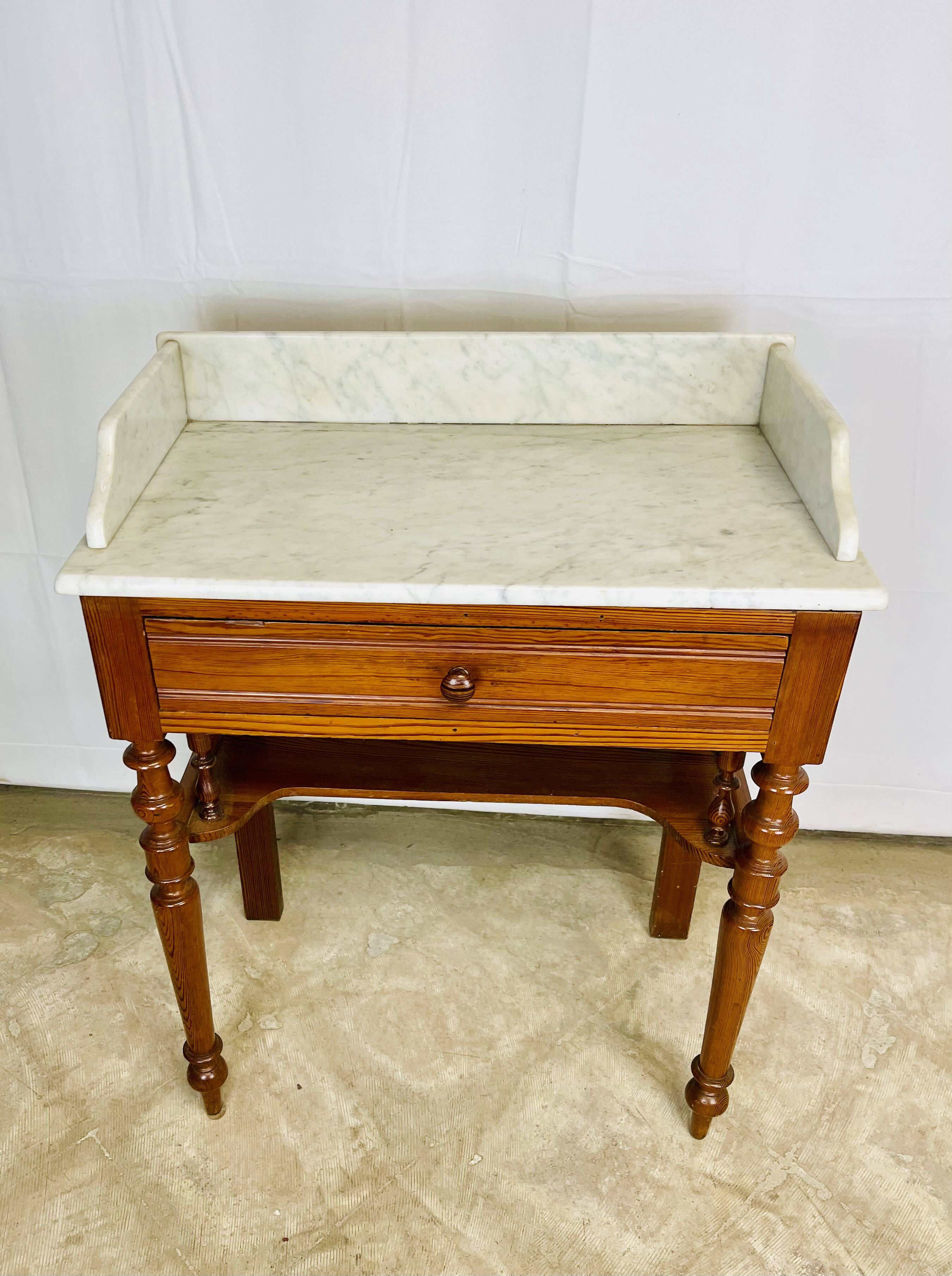 Table de toilette