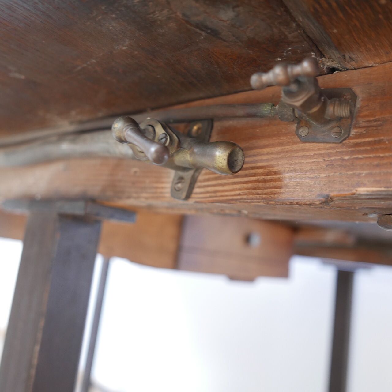 Table antique