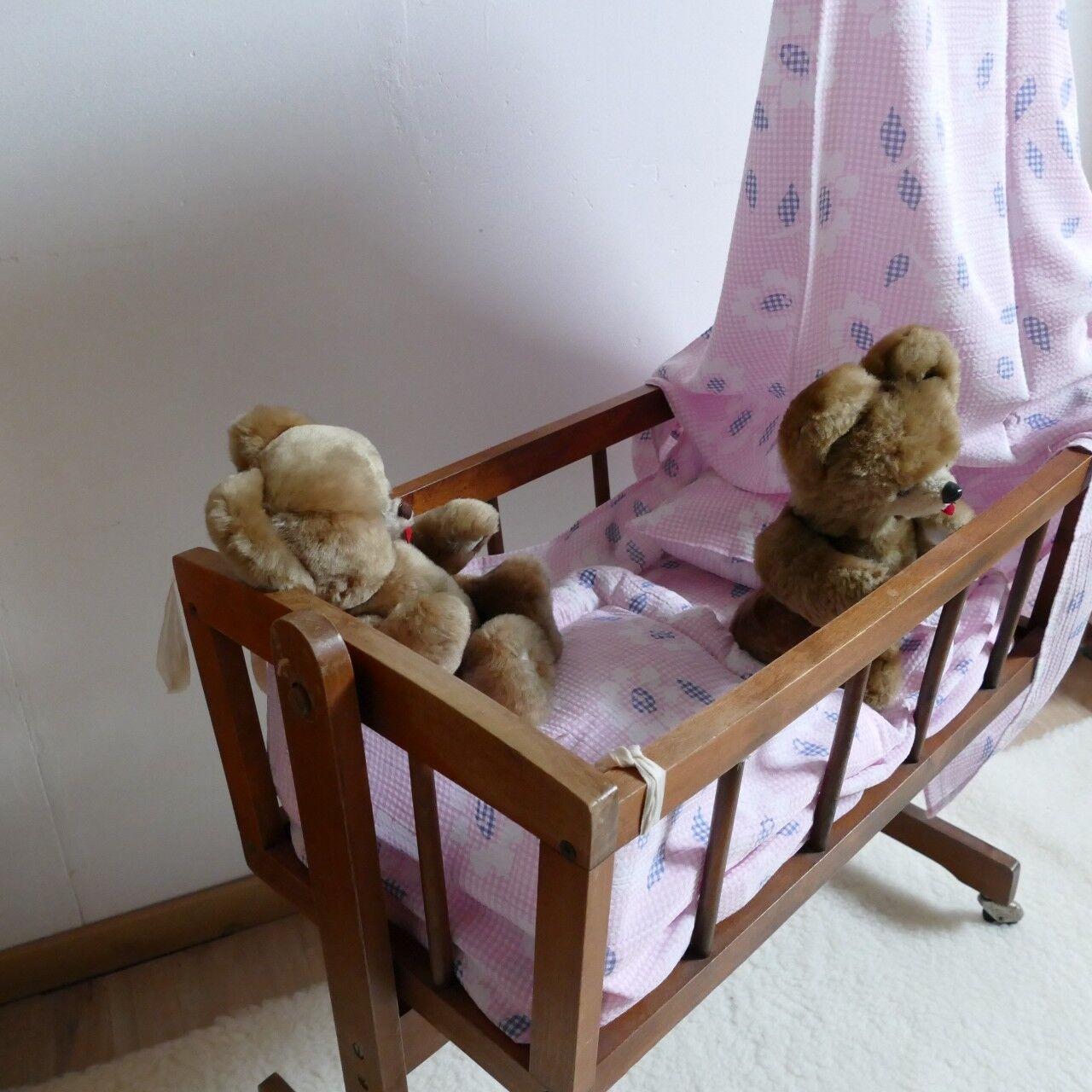 Doll cradle