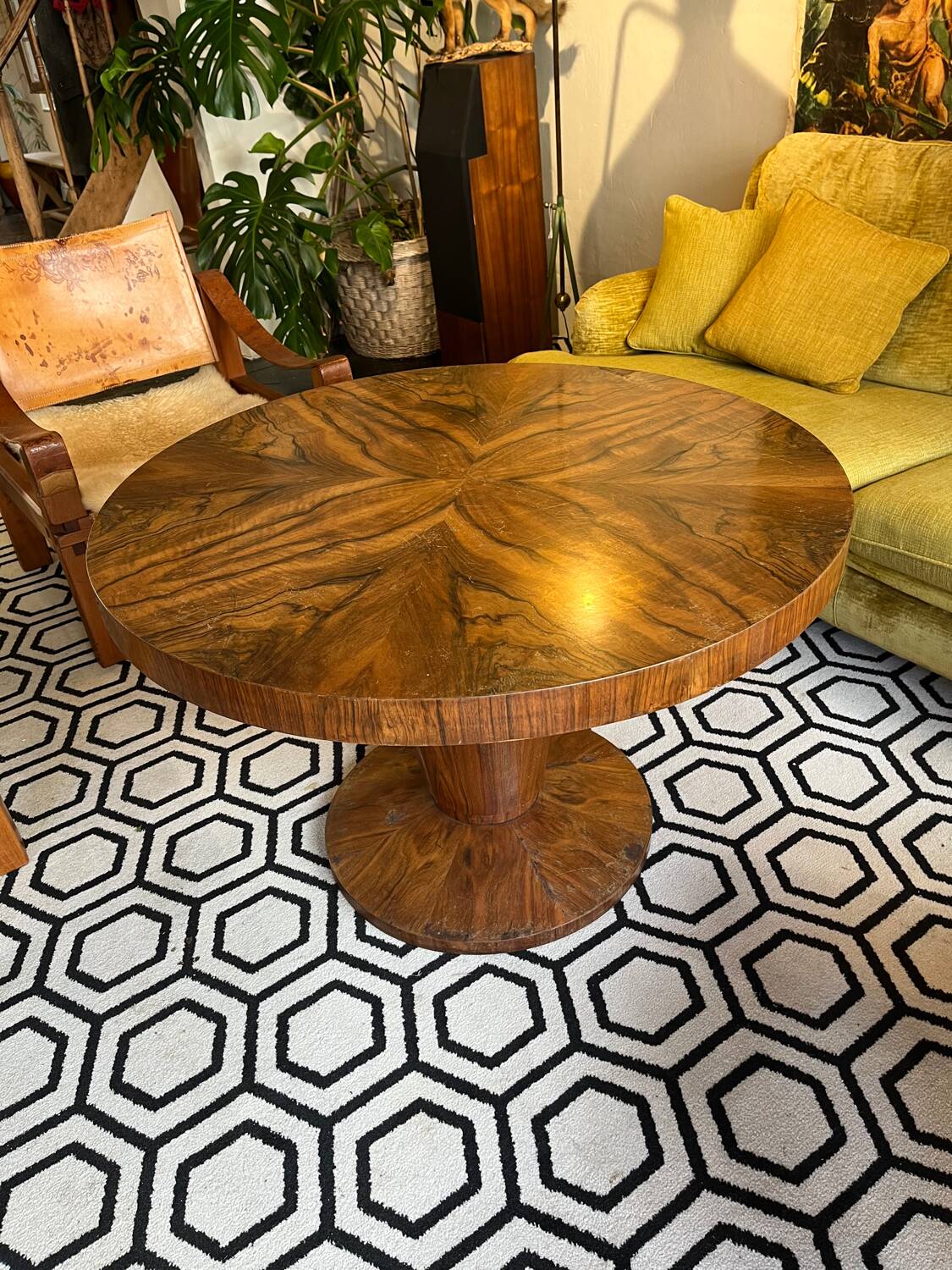 Large pedestal table 1930