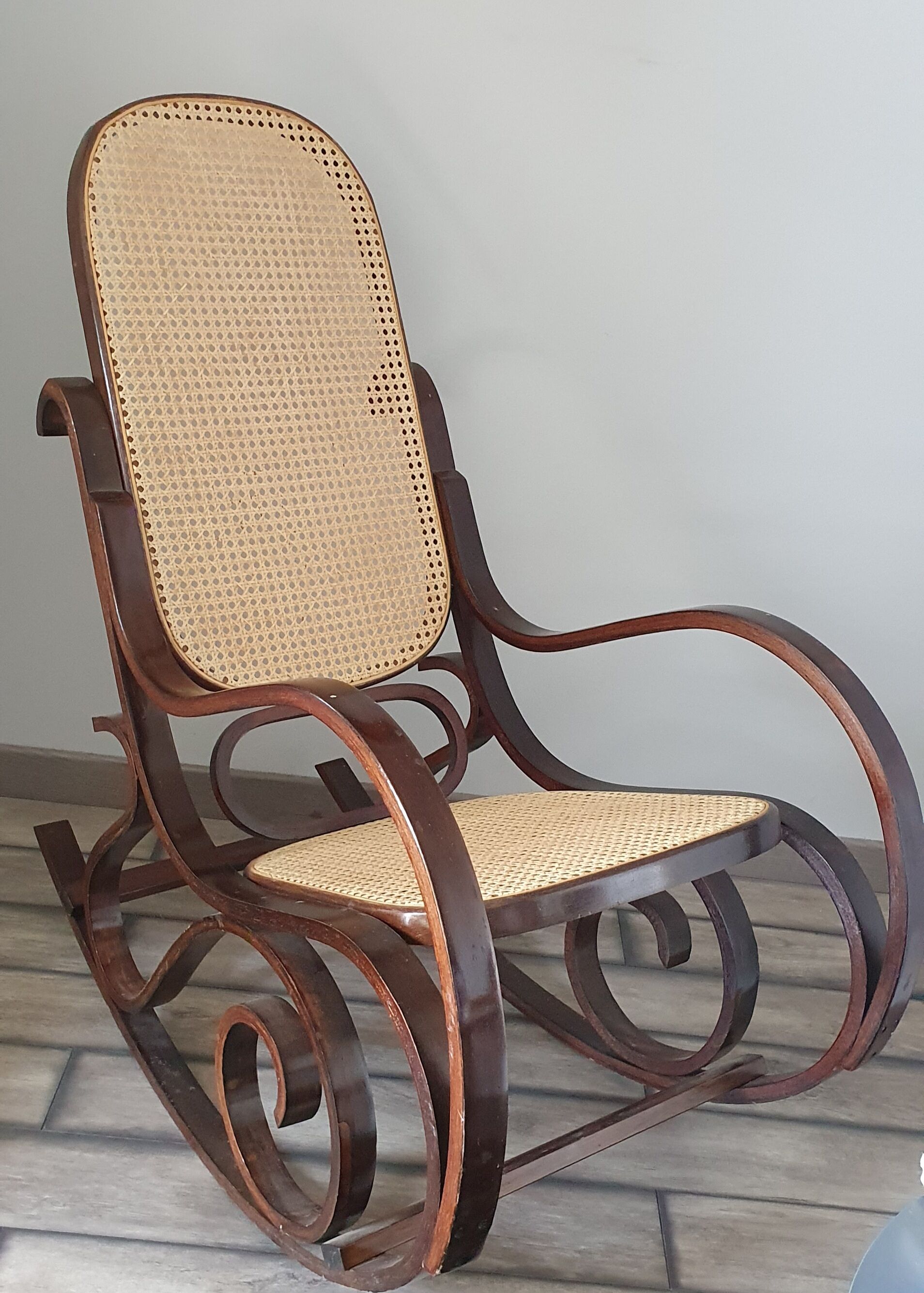Rocking chair