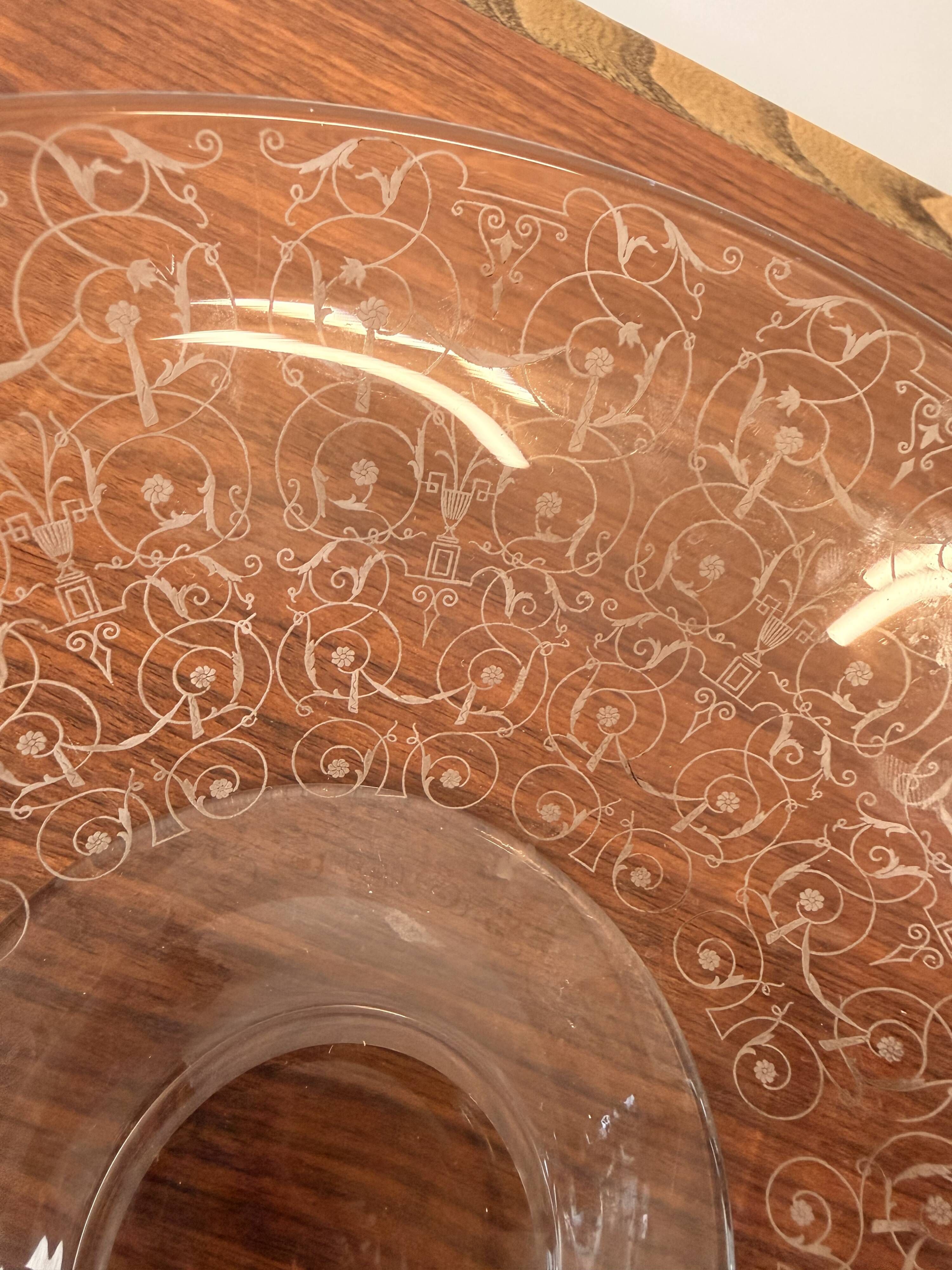 Baccarat footed bowl model Michelangelo – Antique engraved crystal