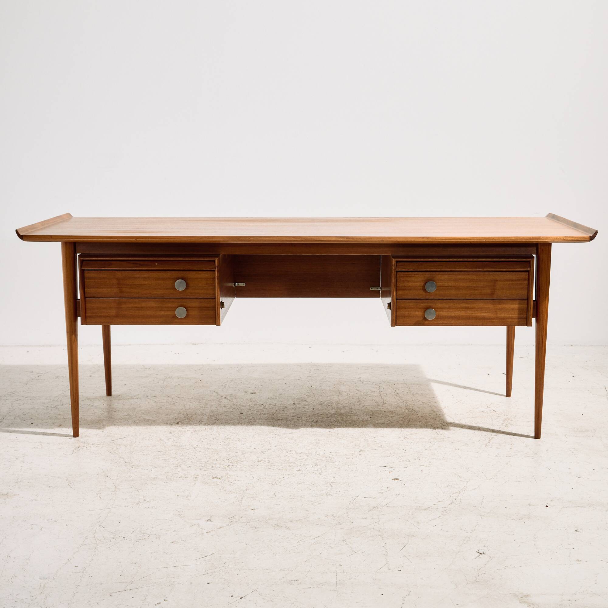 Bureau de Direction en teck, restauré