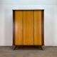 Vintage/mid-century kledingkast.