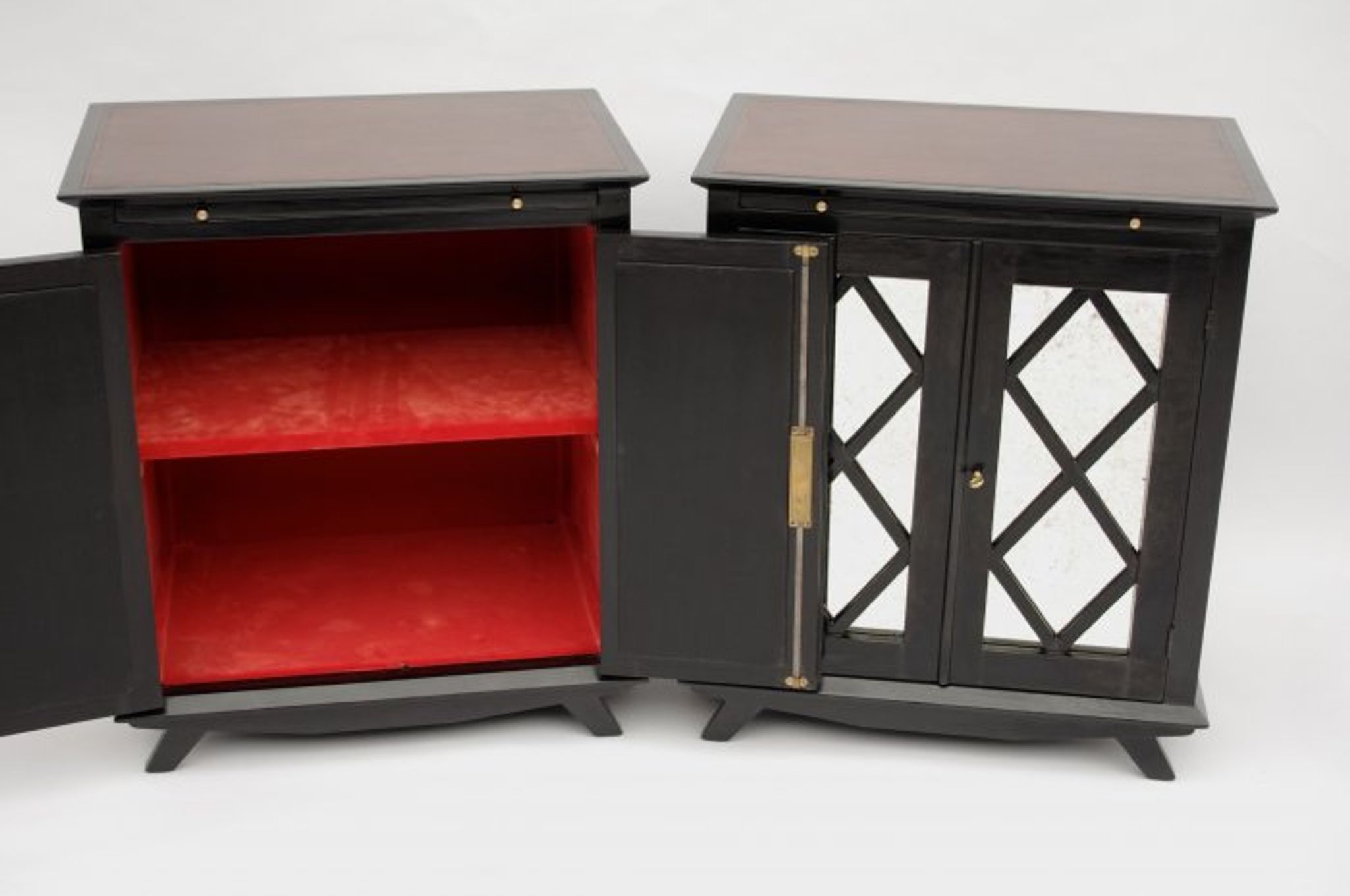 Paire de buffets en laque noire a decor de croisillons circa 1950
