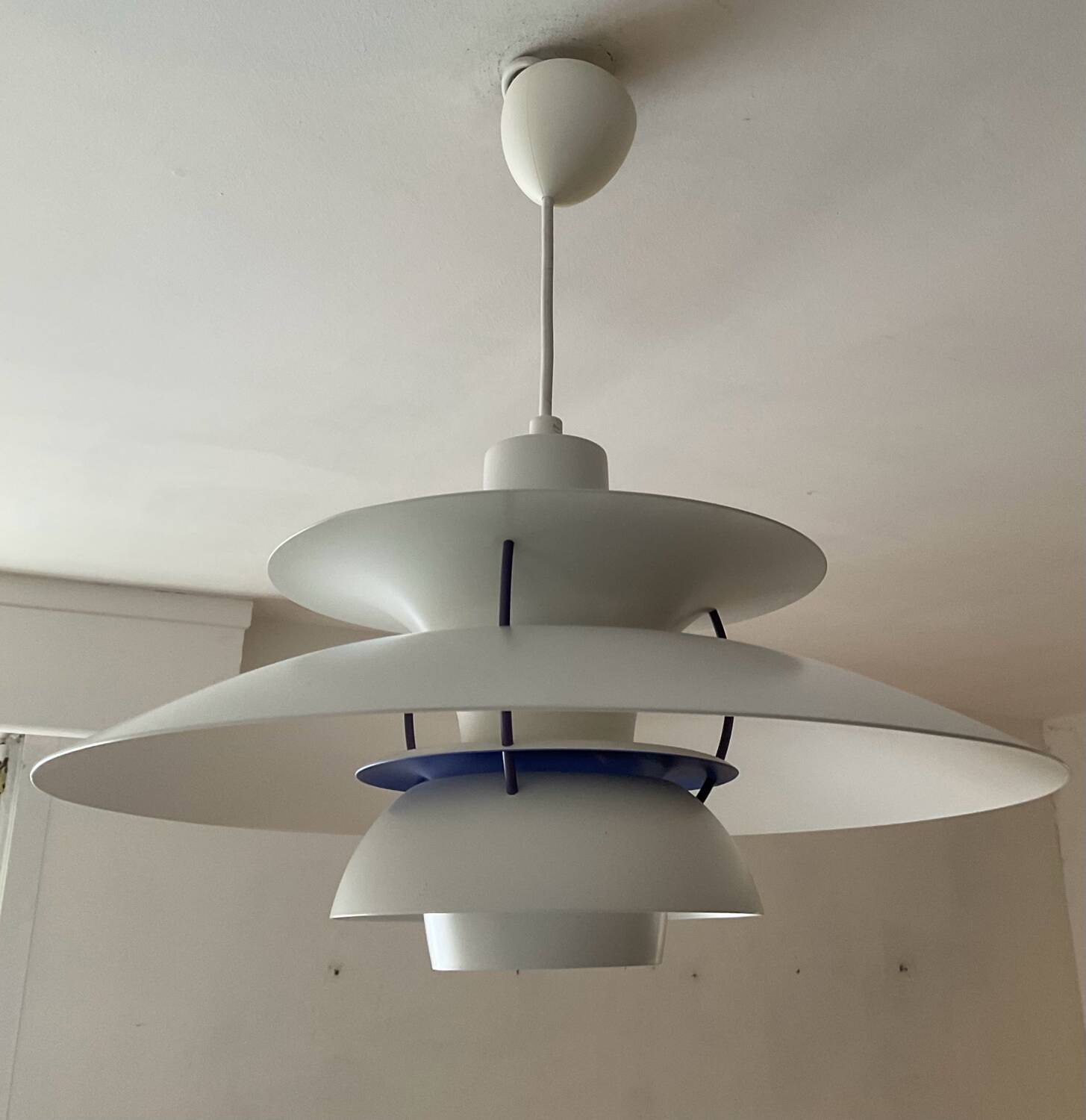 Suspension PH5 Louis Poulsen par Poul Henningsen