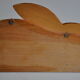 Patère enfant vintage en bois motif lapin