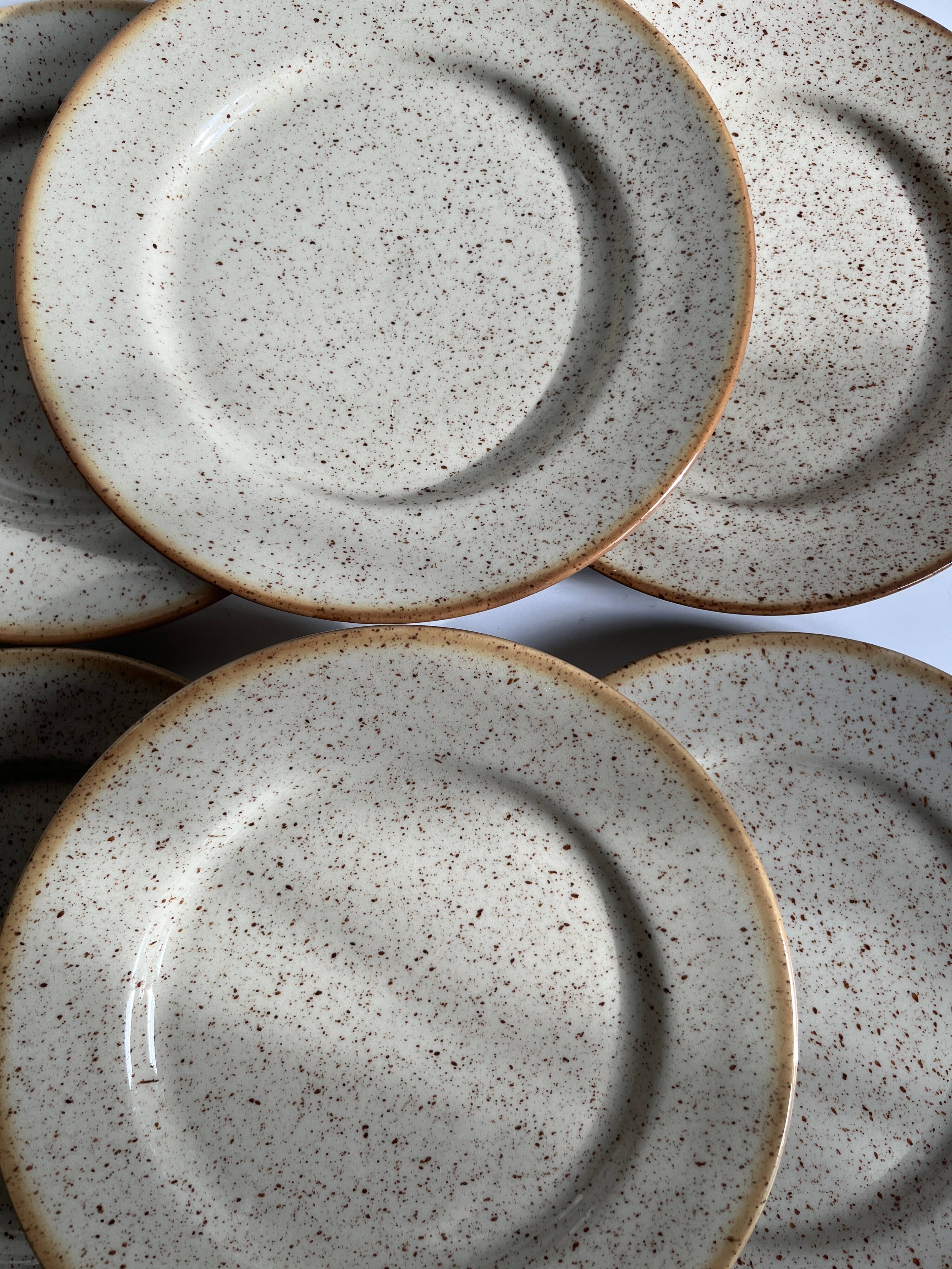 Polish ceramic dessert plates