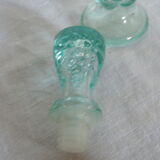 Carafe glass shape bunch of grapes