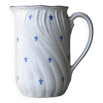 Pot à lait royal fleur de lys en porcelaine fine Victoria Czechoslovakia.