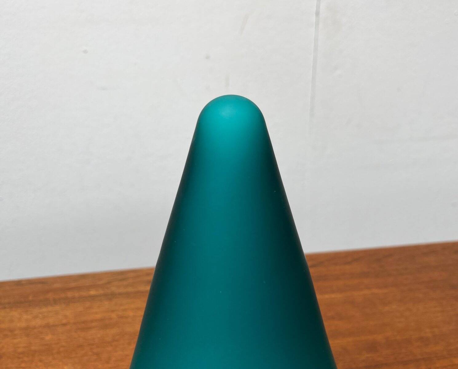 Postmodern Dutch glass cone table lamp by Mobo Light, Holland, 1980s.