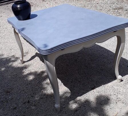 Extendable table style Louis XV