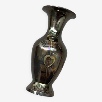 Art deco engraved shiny brass vase