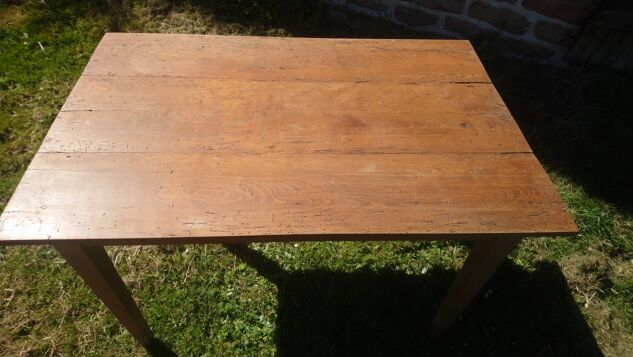 Table pieds fuseaux, sapin et hêtre