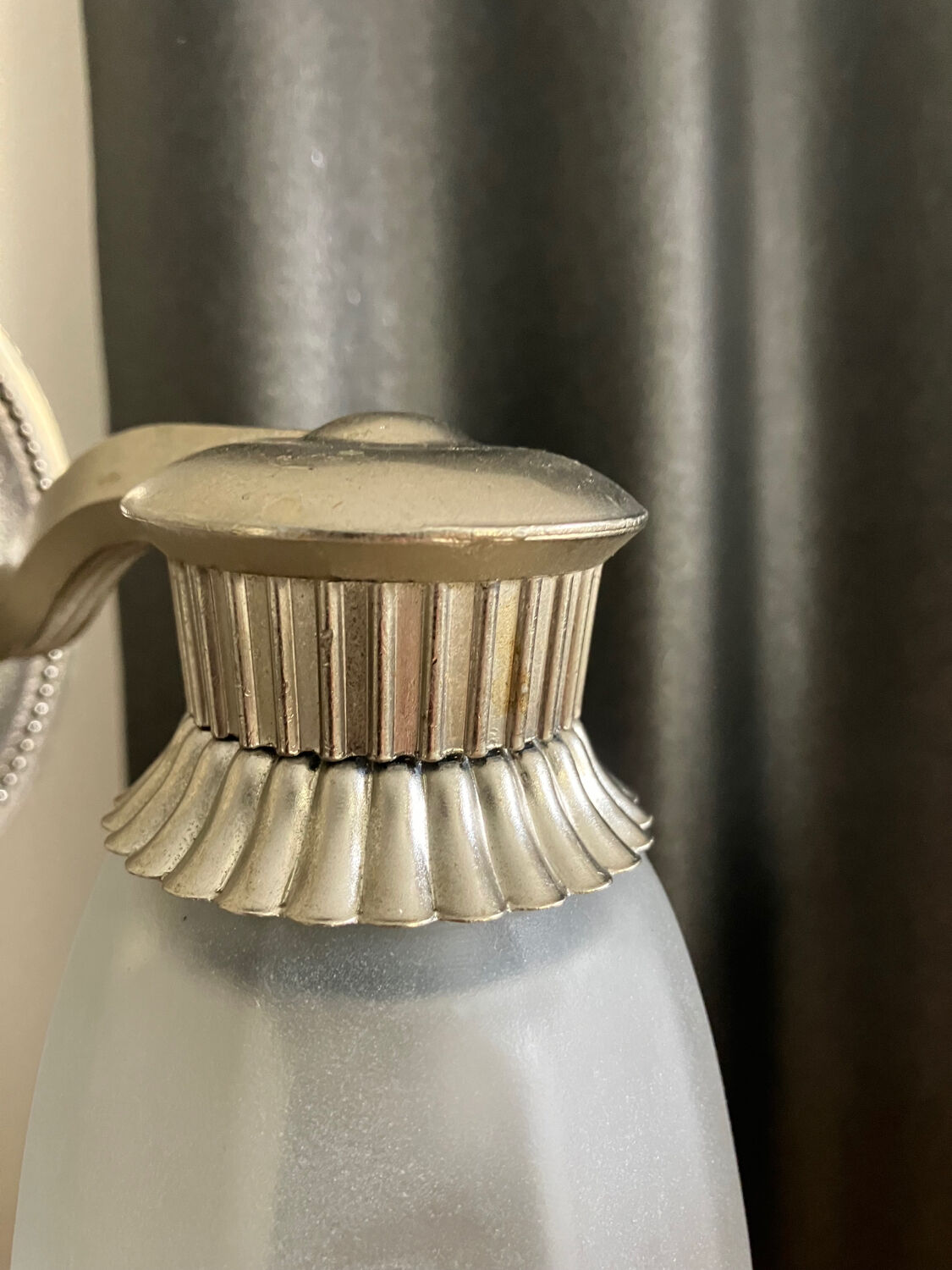 Art deco wall light