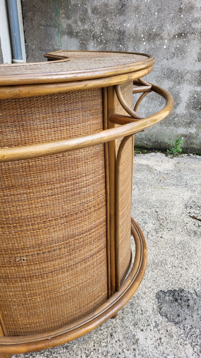 Vintage bamboo and rattan bar