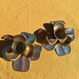 Set of 2 brass flower-shaped candle holders