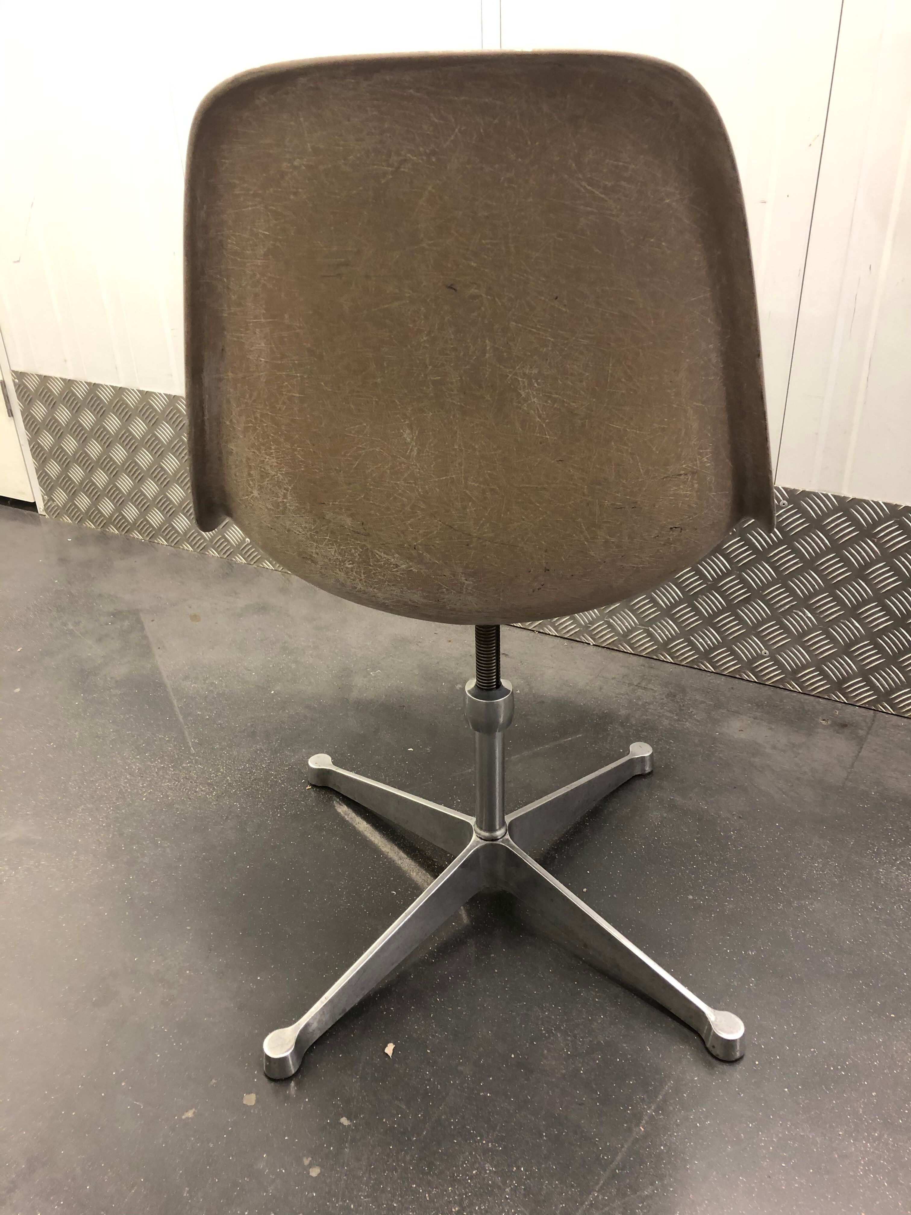 Resin office chair by Eames for Herman Miller circa 1960