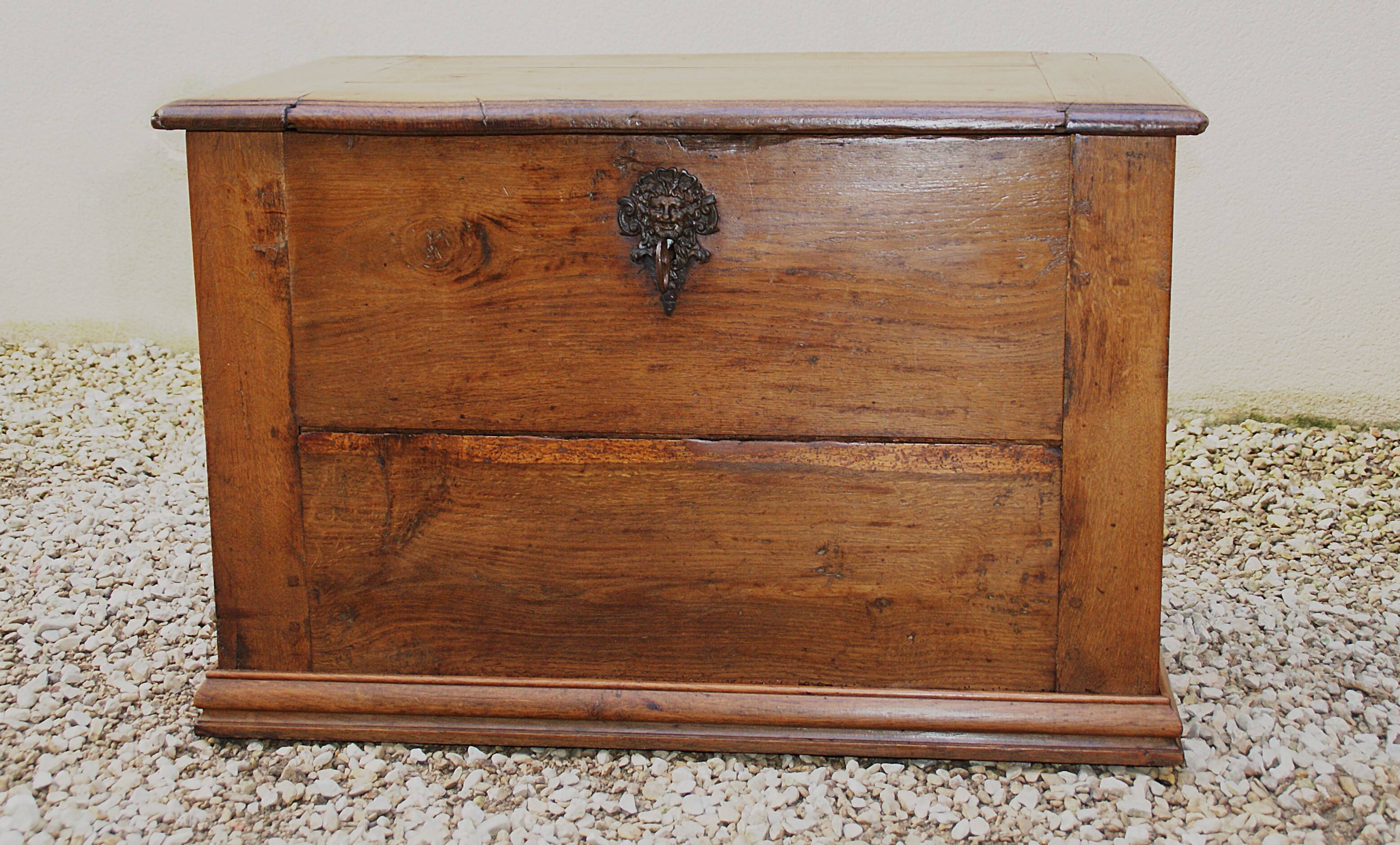 Small Chest Louis XIV - XVIII Century