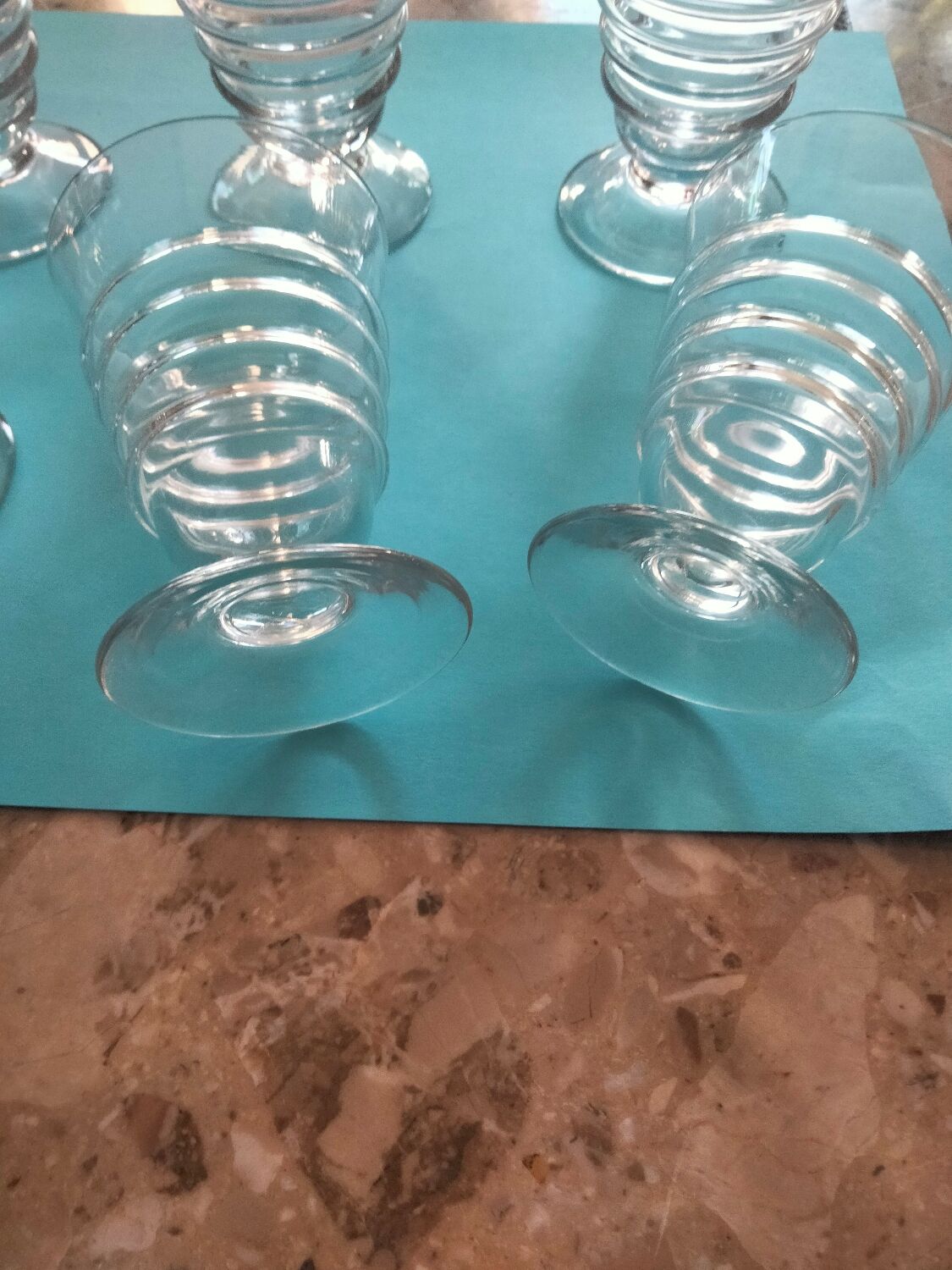 6 verres à liqueur