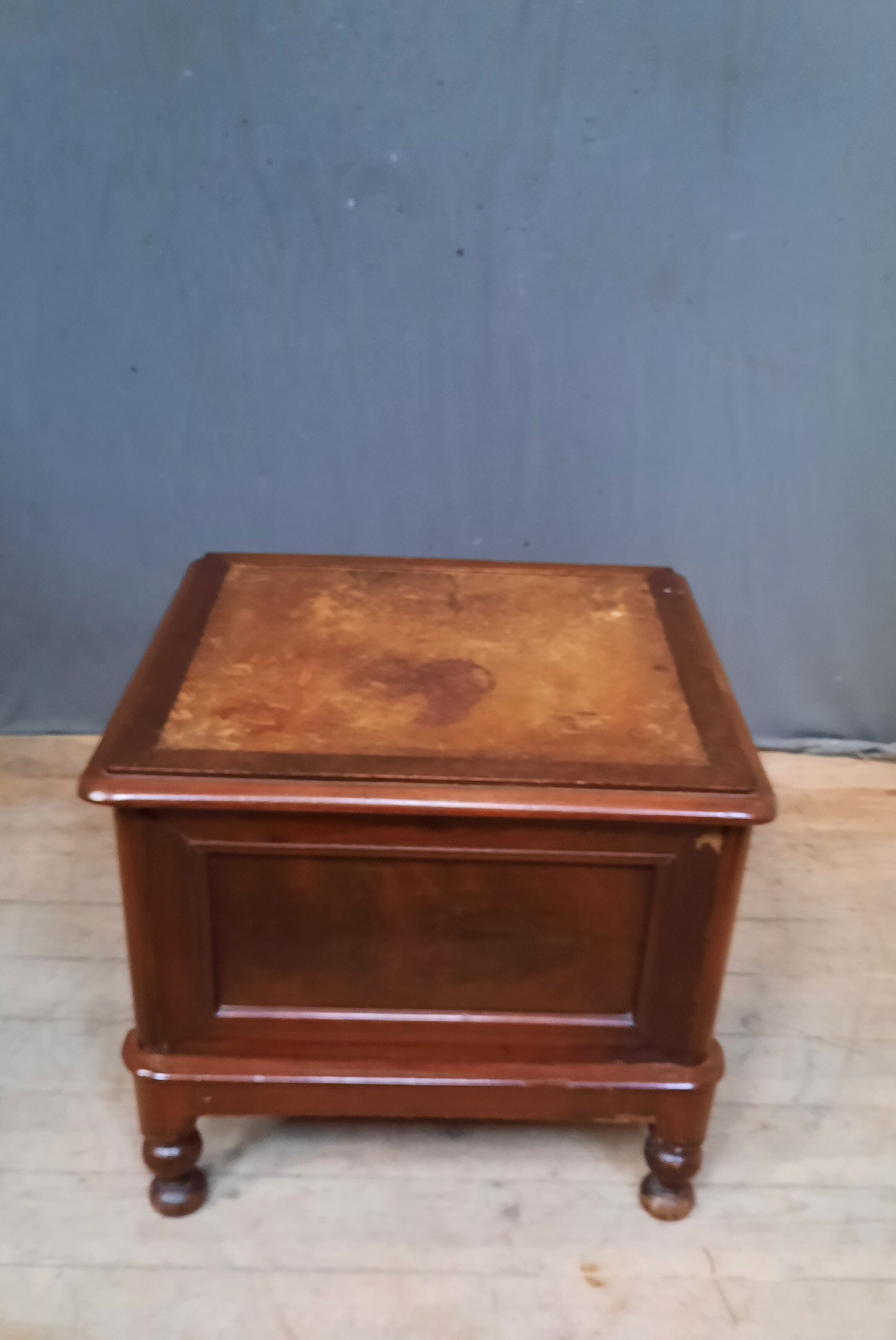 Mahogany Convenience Stool