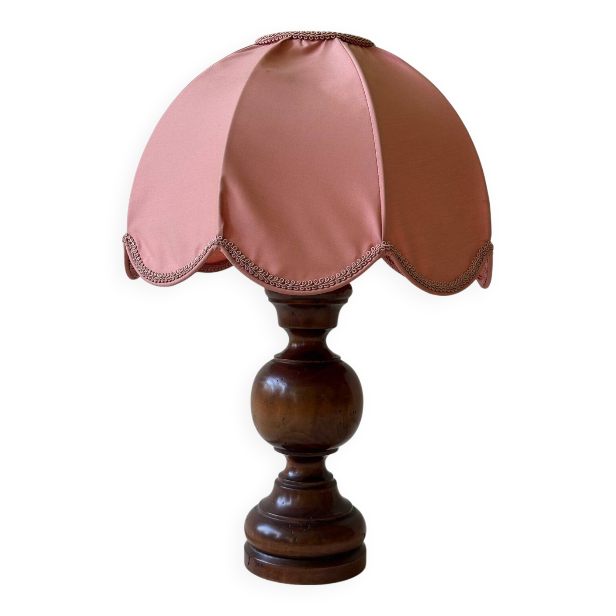 1950s wooden and pink fabric table lamp