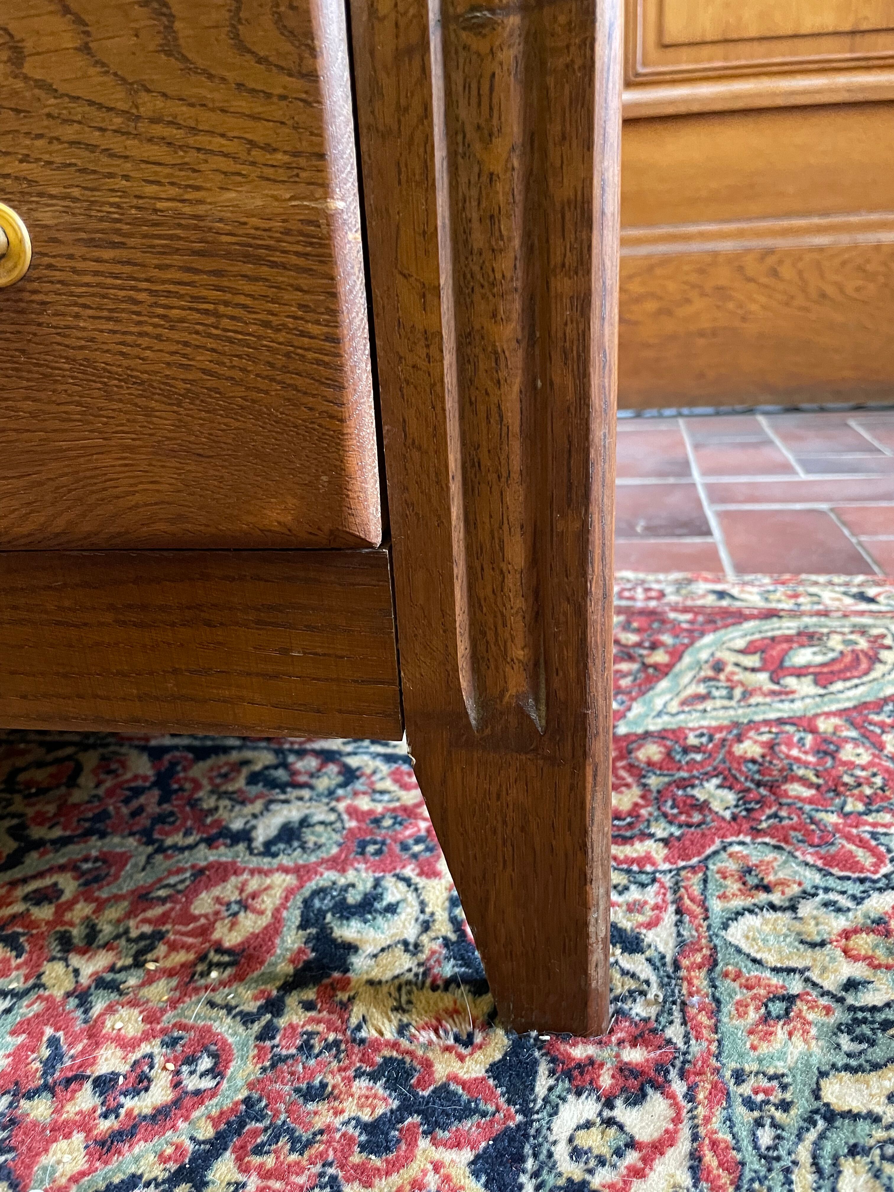 Commode en chêne vintage