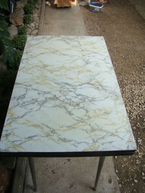 Table formica ancient marble